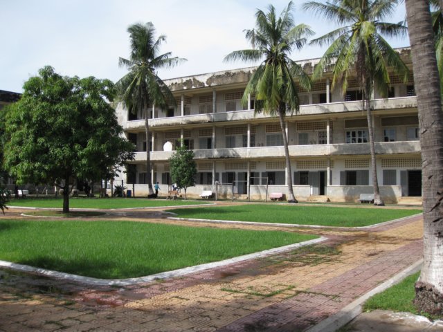s21ortuolslengmuseumofgenocidalcrimes.jpg