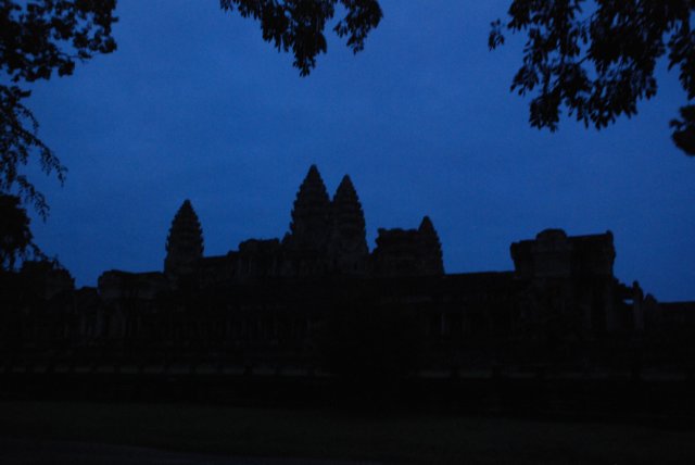 angkorbeforedawn.jpg