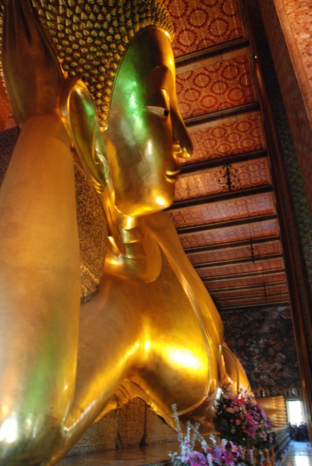 recliningbuddha.jpg