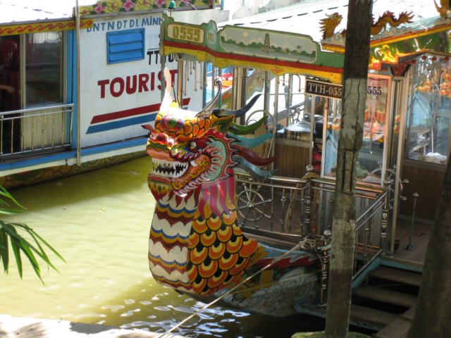 touristboatforatripuptheperfumeriver.jpg